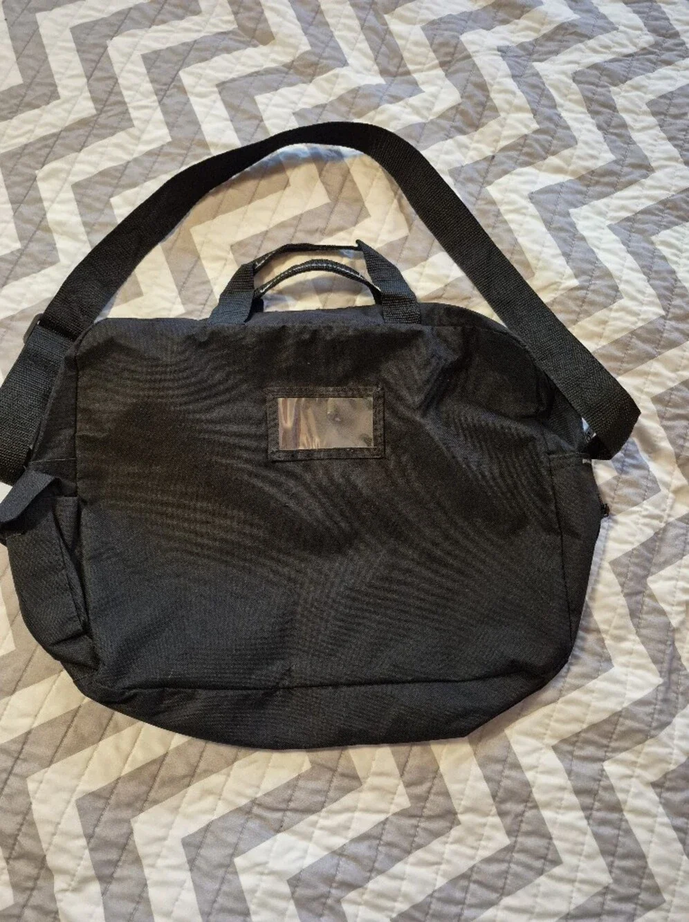❤️‍🔥 Leeds Messenger Small Carry On Travel Bag